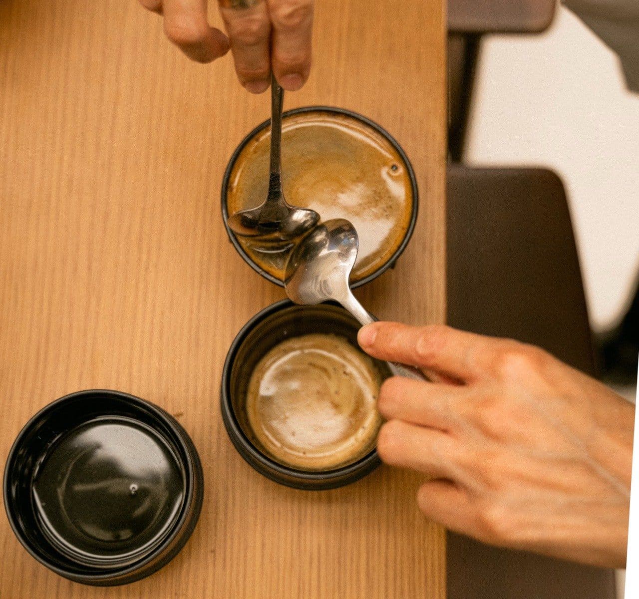 Dégustation de café en cupping, évaluation d'un café de spécialité